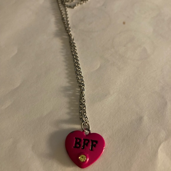 Vintage BFF pendant necklace - Picture 7 of 8